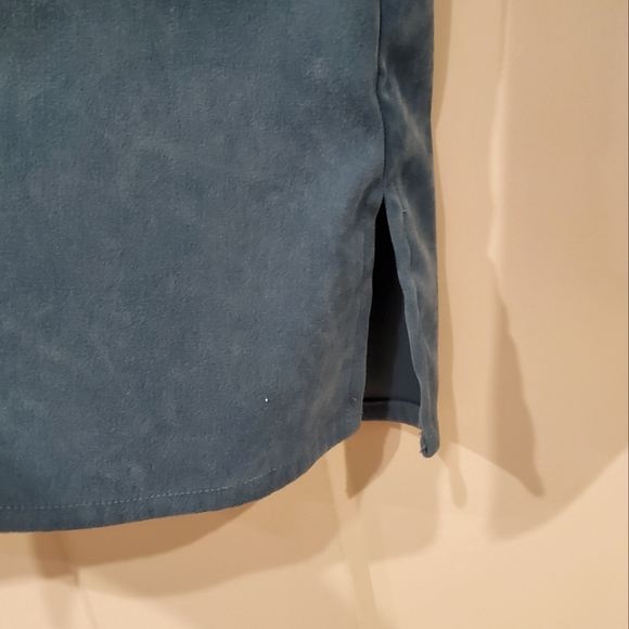 Blazer - Picture 6 of 6